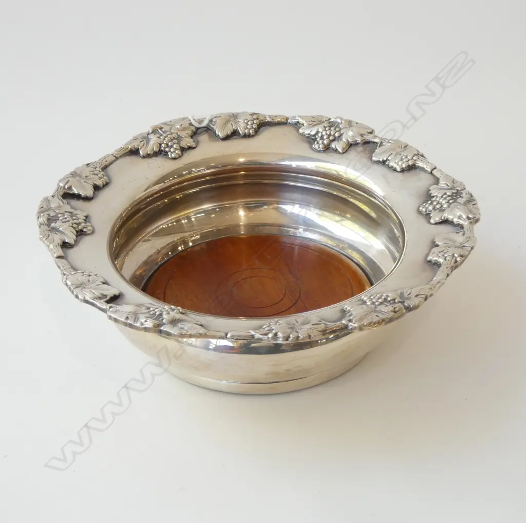STRACHAN EP CHAMPAGNE/WINE BOTTLE COASTER DIA180MM Image 1++
