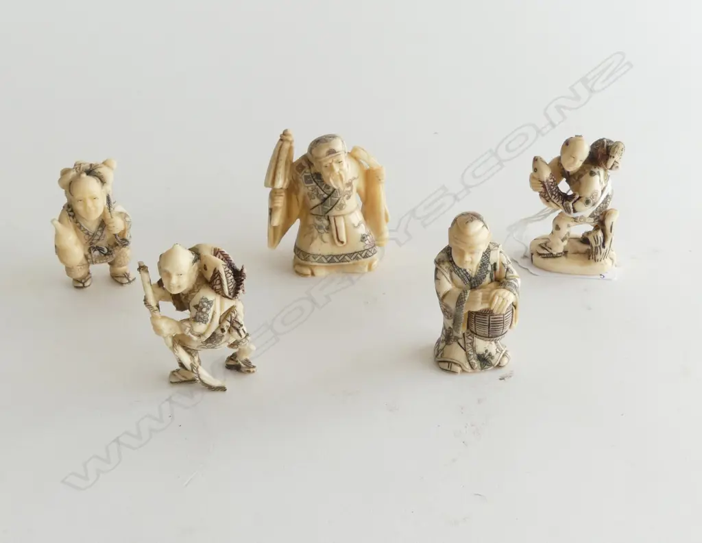COLLECTION OF 5 CARVED BONE NETSUKE H50MM Image 1++