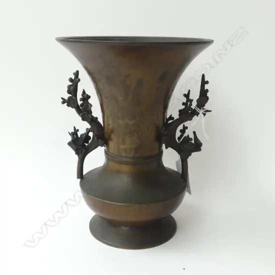 CHINESE ANTIQUE BRONZE VASE ON STAND H200MM