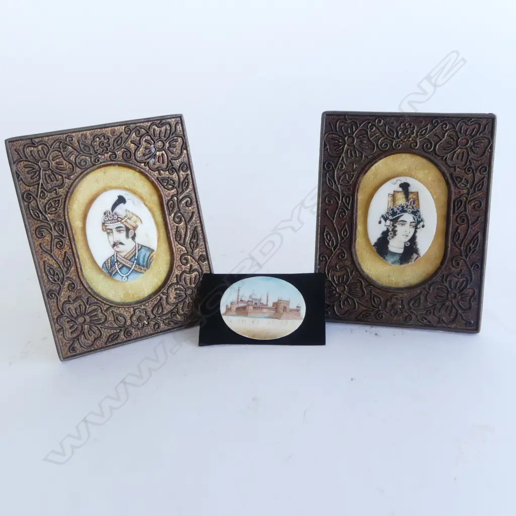 3 OLD INDIAN miniature PAINTINGS ON IVORY: 2 framed portraits + palace Image 1++