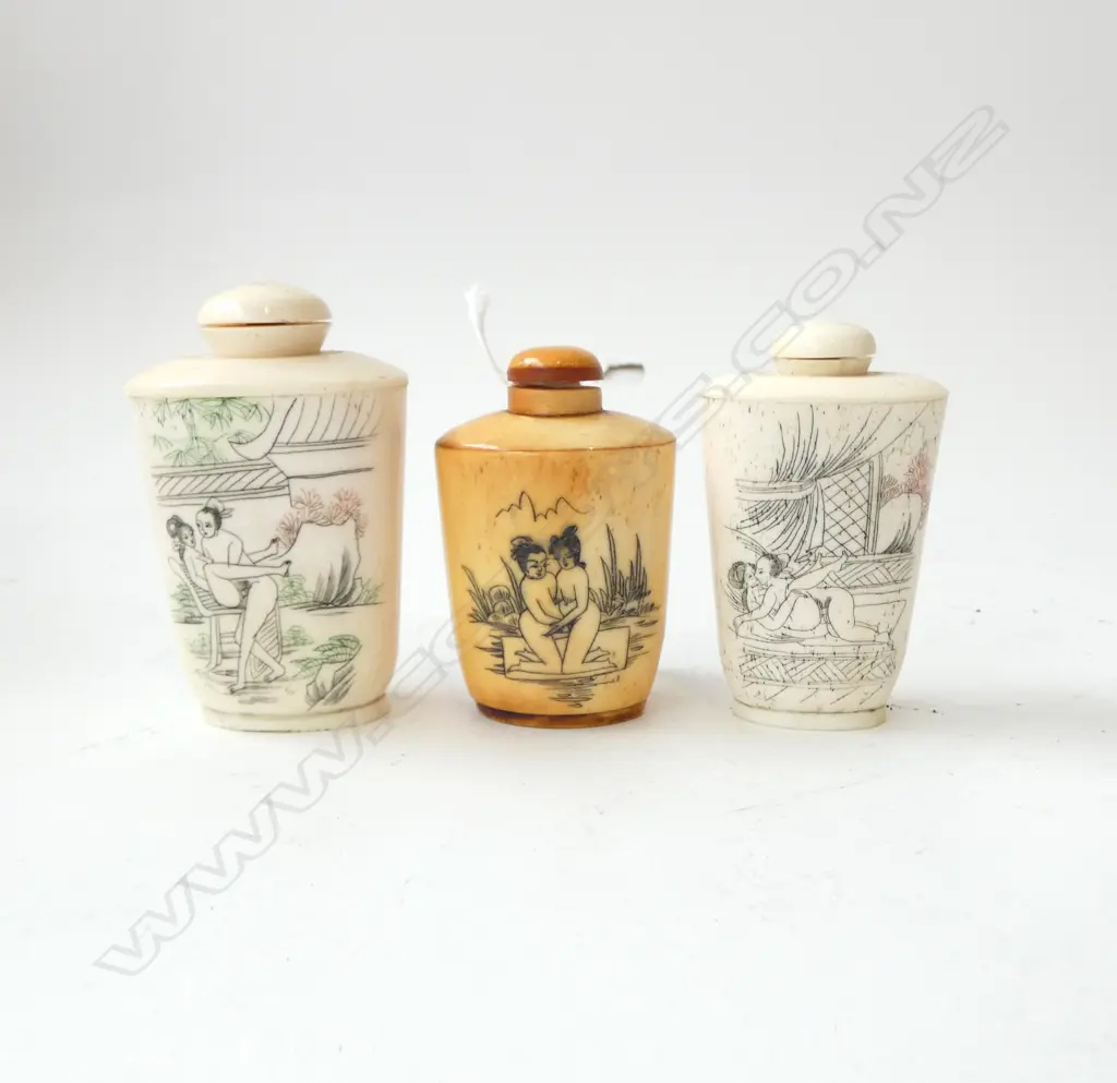 3 BONE EROTIC SNUFF BOTTLES Image 1++