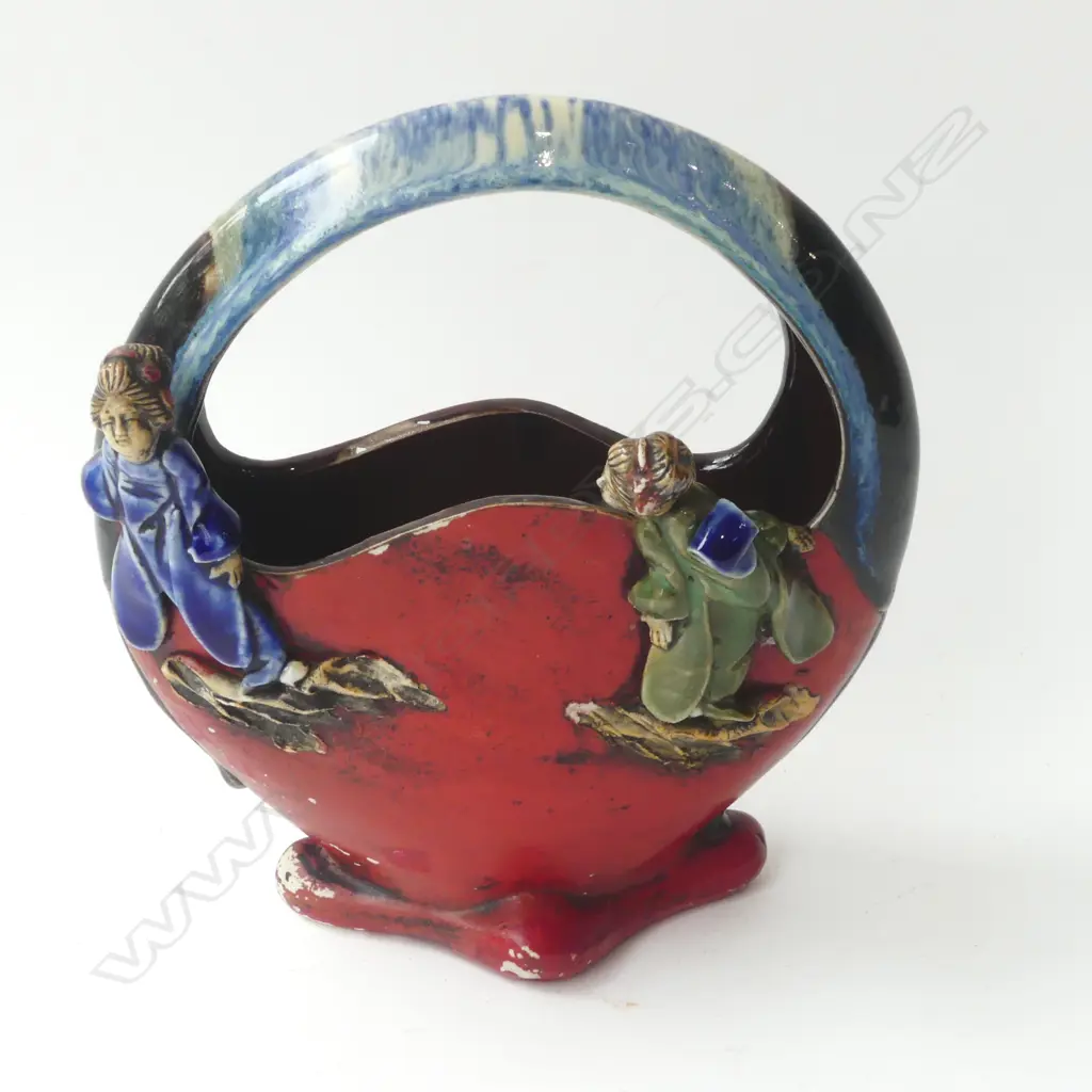 SUMIDA GAWA JAPANESE early 20thC moon shaped basket vase. 2 Geisha in relief. H.200mm. Image 1++