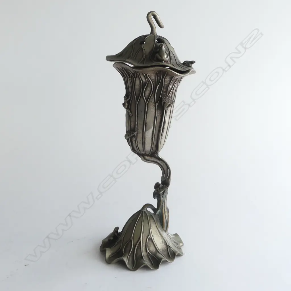 ORIENTAL CAST METAL LIDDED INCENSE BURNER  SHAPED AS LILY WITH FROGS H330MM Image 1++