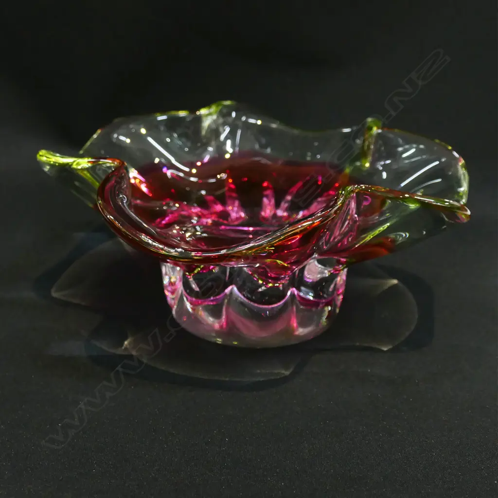 CZECH ART GLASS BOWL 225mm dia Image 1++