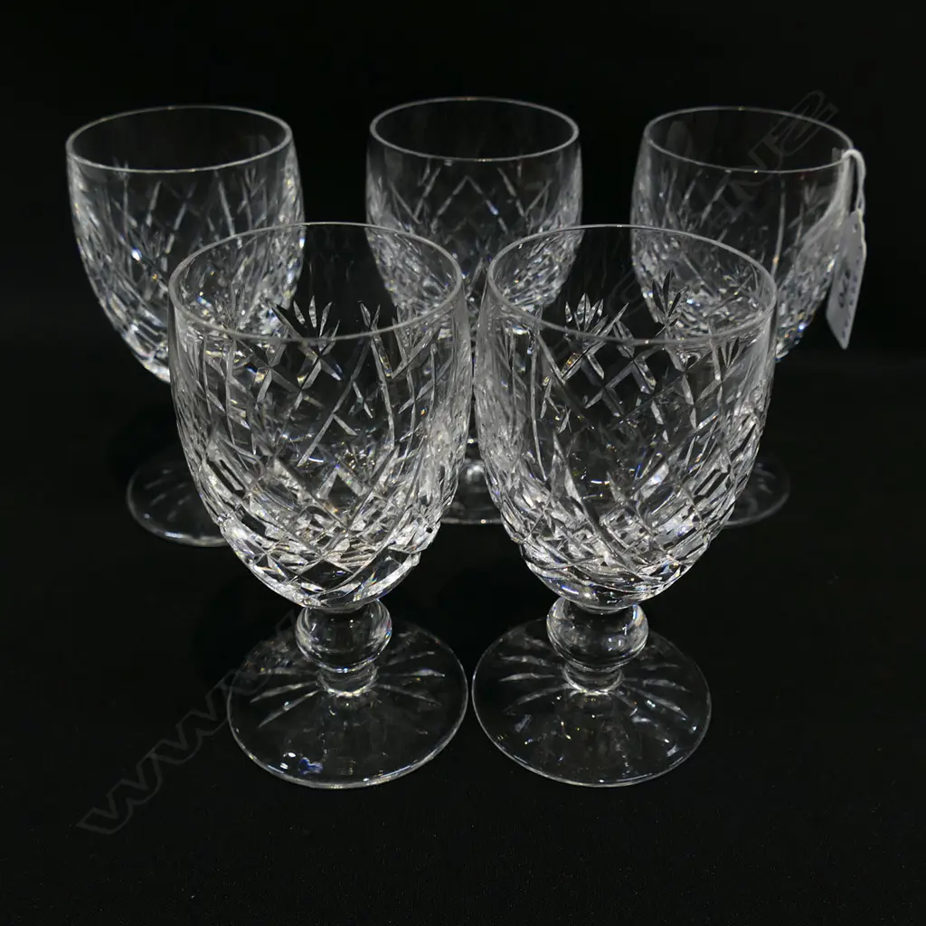 SET OF 5 WATERFORD CRYSTAL WHITE WINE GLASSES ‘DONEGAL’ PATTERN, H.112MM Image 1++