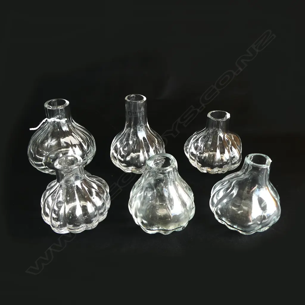 SIX SML GLASS VASES Image 1++