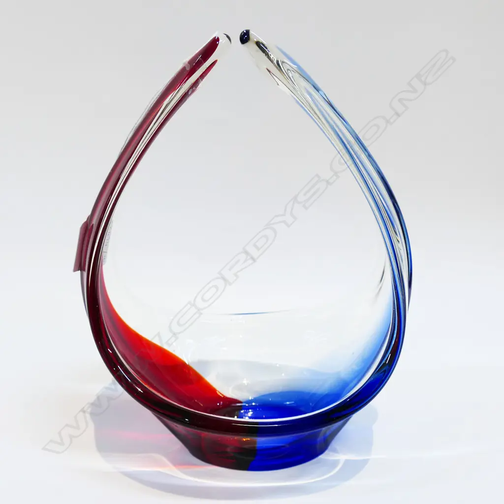 ART GLASS BASKET H.240mm Image 1++