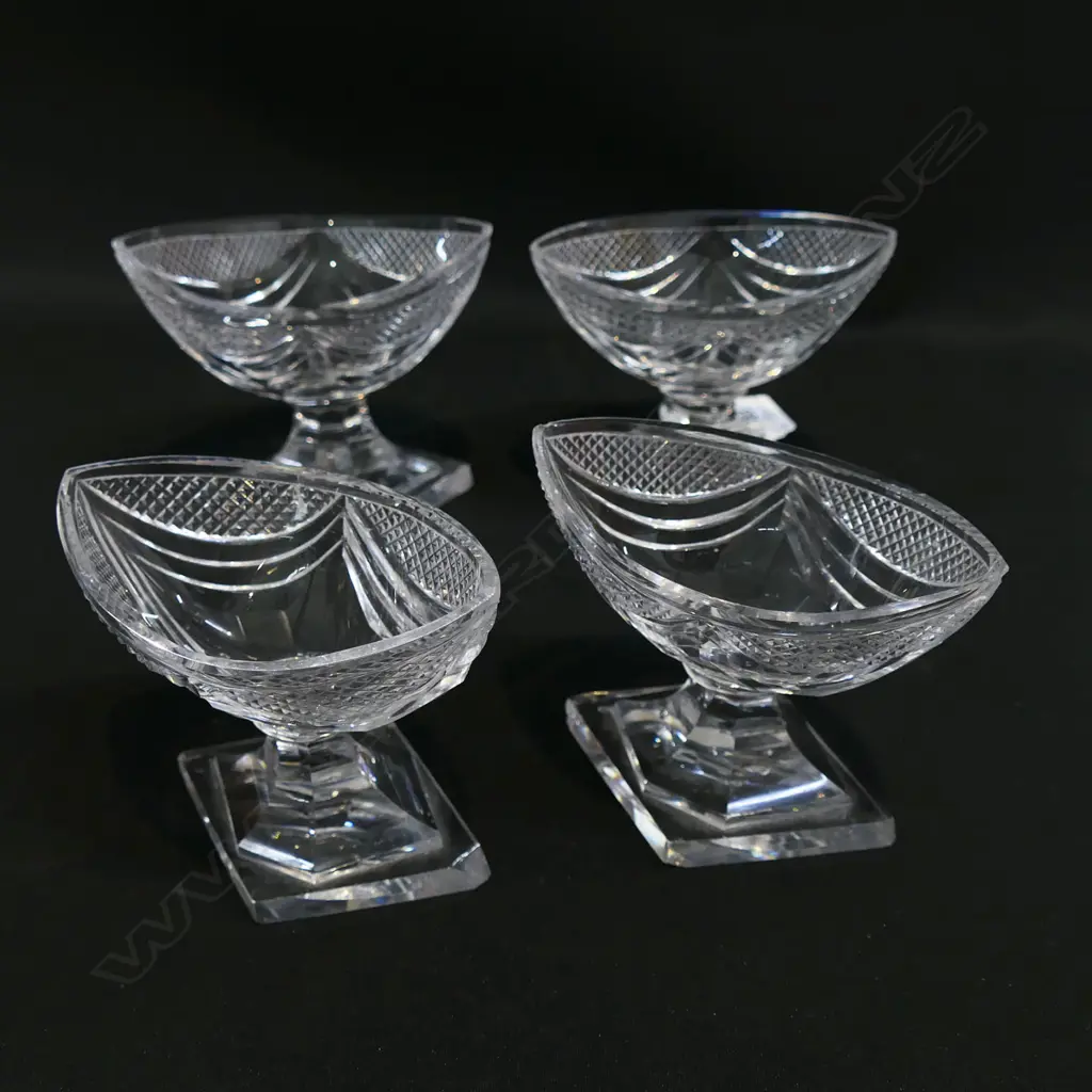 4 REGENCY CRYSTAL SALTS, BOAT SHAPE, CHIPS H.90mm W.100mm Image 1++