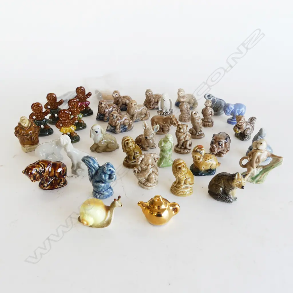 COLLECTION WADE WHIMSEYS ORNAMENTS 40PCES Image 1++