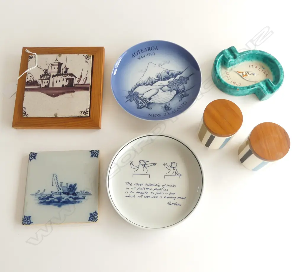 2 DELFT TILES, 2 KELSTON LIDDED CONTAINERS, ITALIAN AIRLINES ASHTRAY, 2 PLATES B&G, R. COPENHAGEN 175mm dia Image 1++
