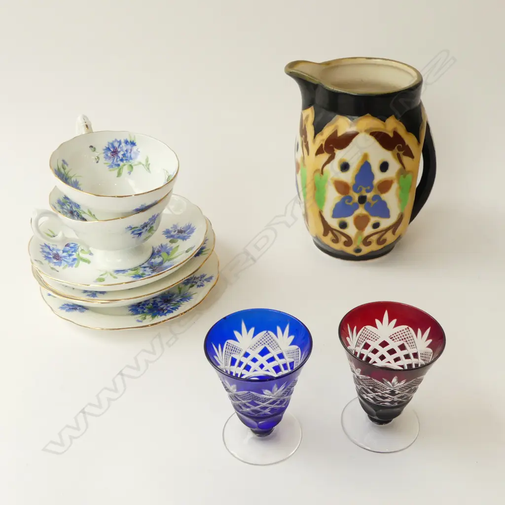 2 HAMMERSLEY TRIOS + JUG H.165mm + 2 CRYSTAL GLASSES Image 1++