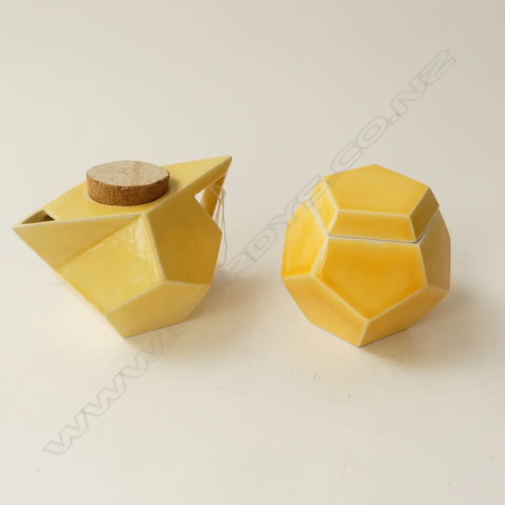 ROY COWAN (1918-2006) GEOMETRIC MILK JUG & SUGAR BOWL; Potters initials inscribed to base w. date 8-83, h.75mm Image 1++