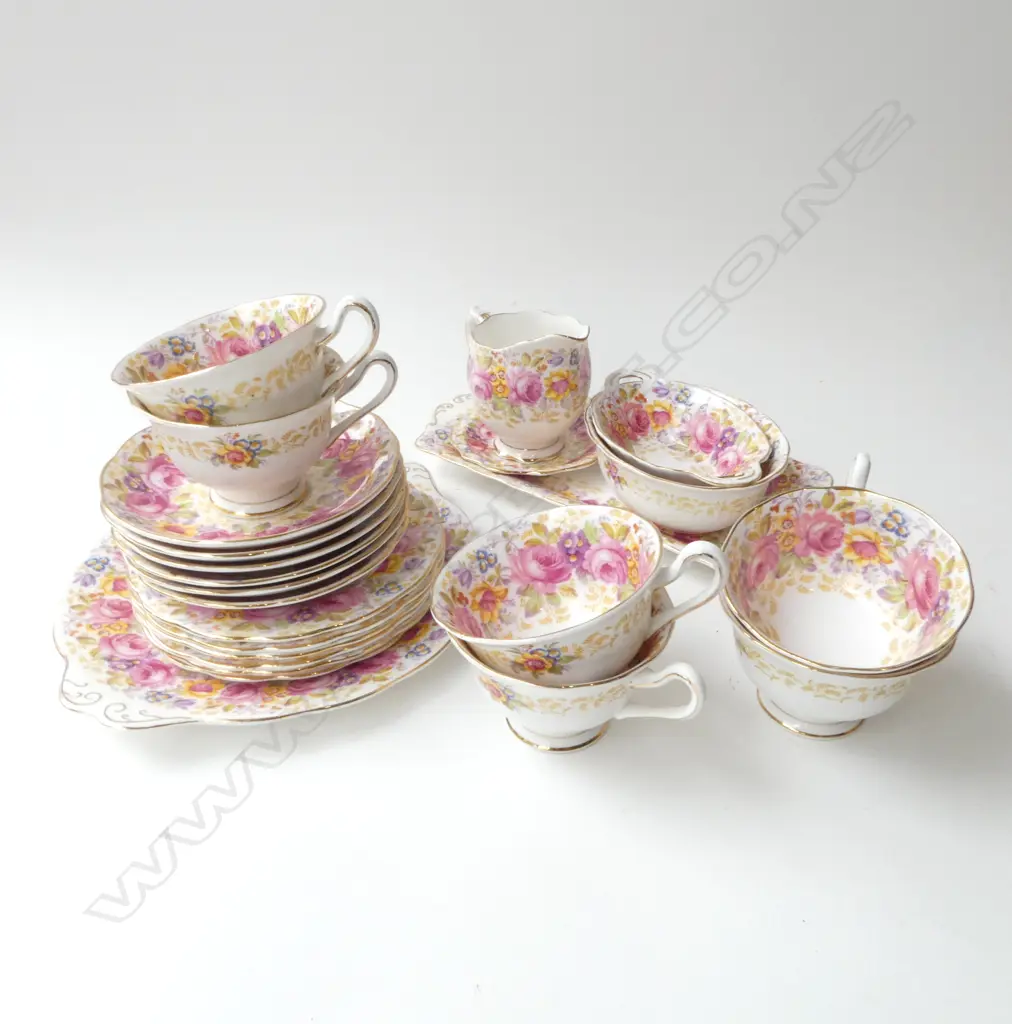 24 PCE ROYAL ALBERT 'SERENA' TEA SET; 6 TRIOS ETC Image 1++