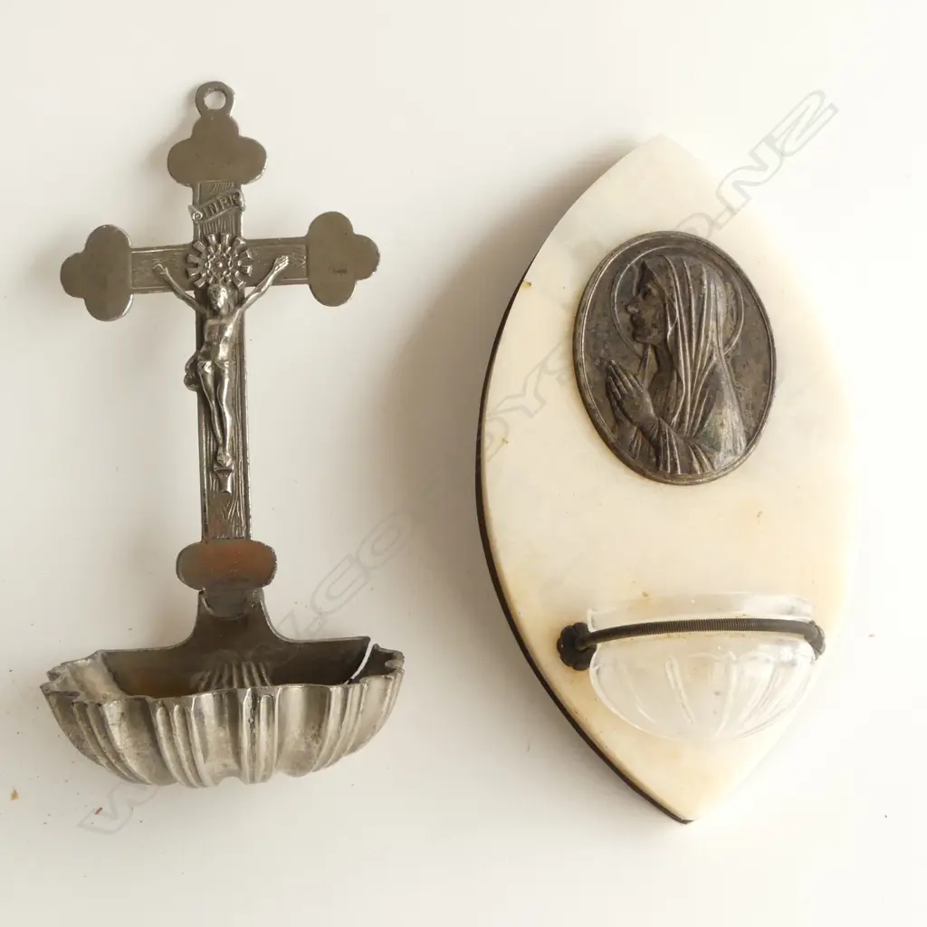 2 HOLY WATER FONTS L.145mm Image 1++