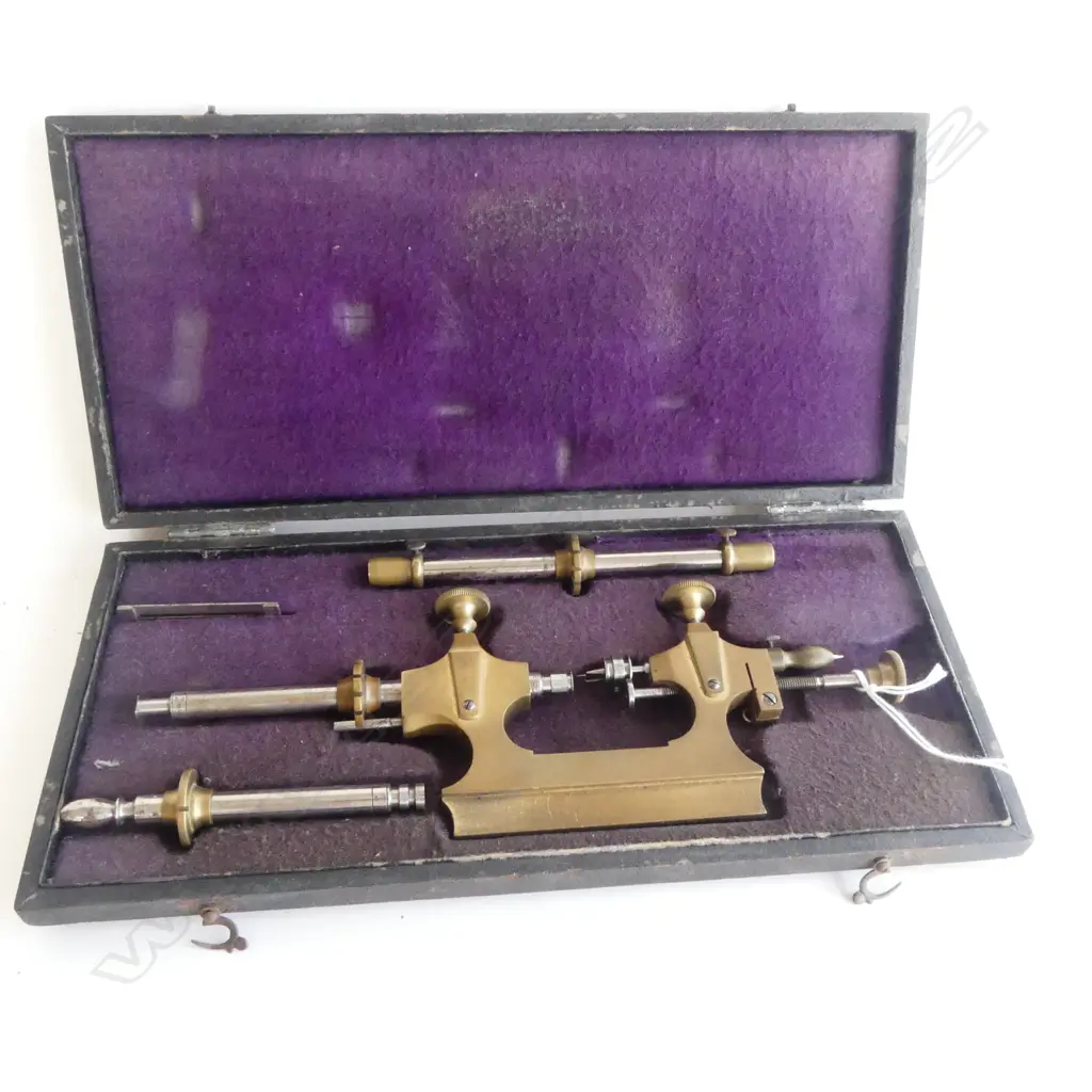 VINTAGE WATCH MAKER'S LATHE ATTACHMENT BRASS TOOL SET CASED  Image 1++