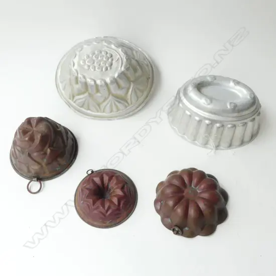 5 JELLY MOULDS