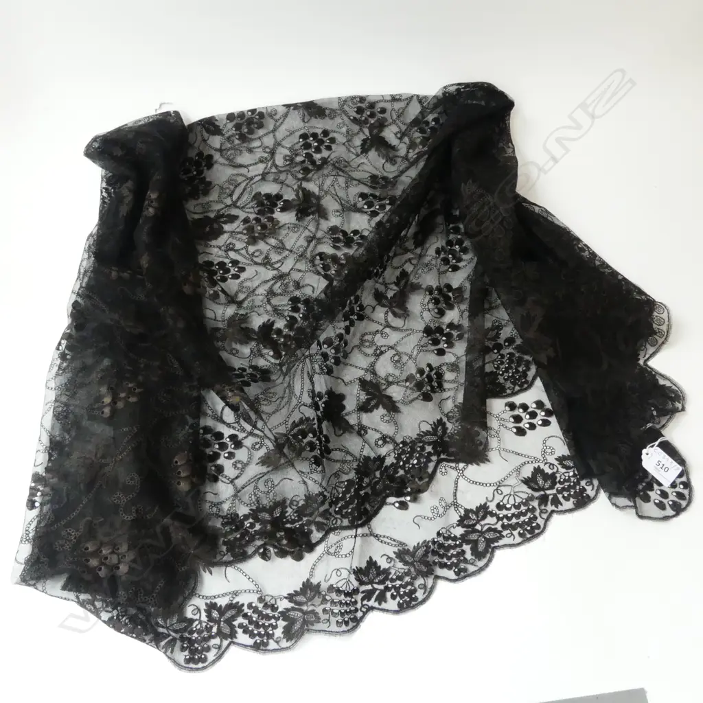 ANTIQUE BLACK LACE MANTILLA SHAWL EXCELLENT CONDITION, W.1180MM L.1250MM Image 1++