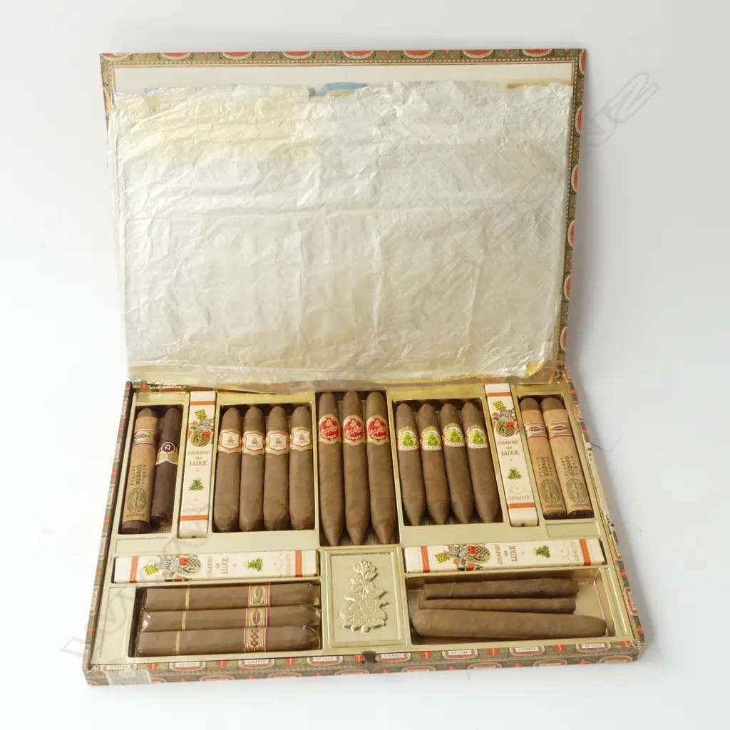 VINTAGE BOXED 'ELBACO' CIGARS Image 1++