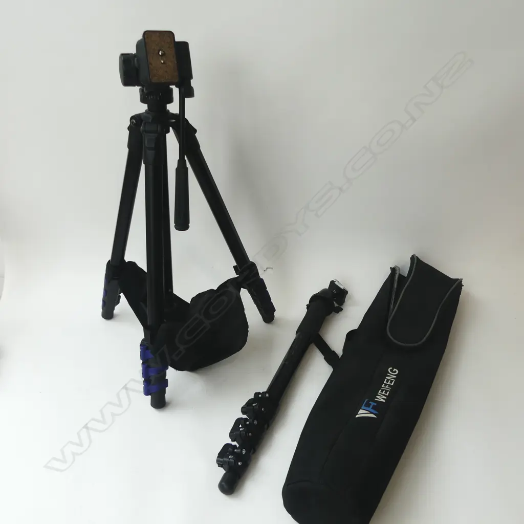 WEIFENG TRIPOD w. MANFROTTO MONOPOD  Image 1++