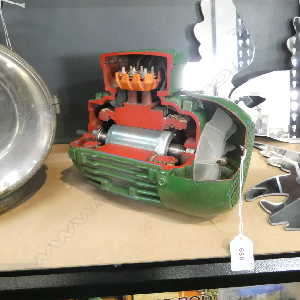 CROSS SECTION OF MOTOR L.250mm Image 1++