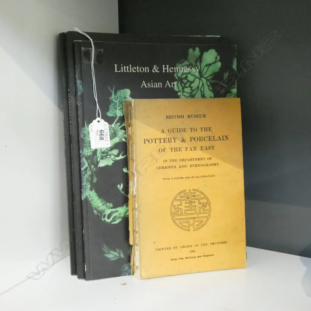5 CATALOGUES (4 S. MARCHANT & SON) + GUIDE BOOK; POTTERY & PORCELAIN OF THE FAR EAST, SIGNED 'J. C. BEAGLEHOLE 1928' Image 1++