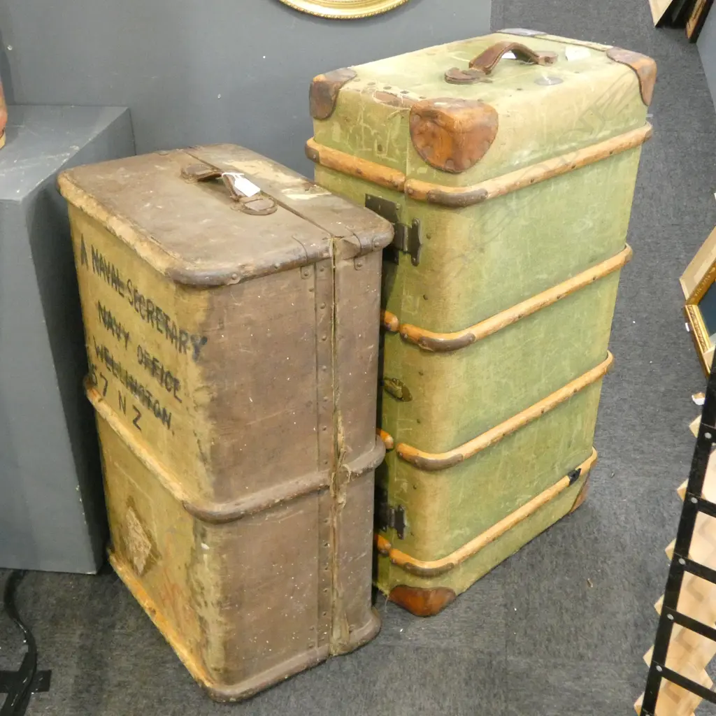 2 VINTAGE TRAVEL TRUNKS Image 1++