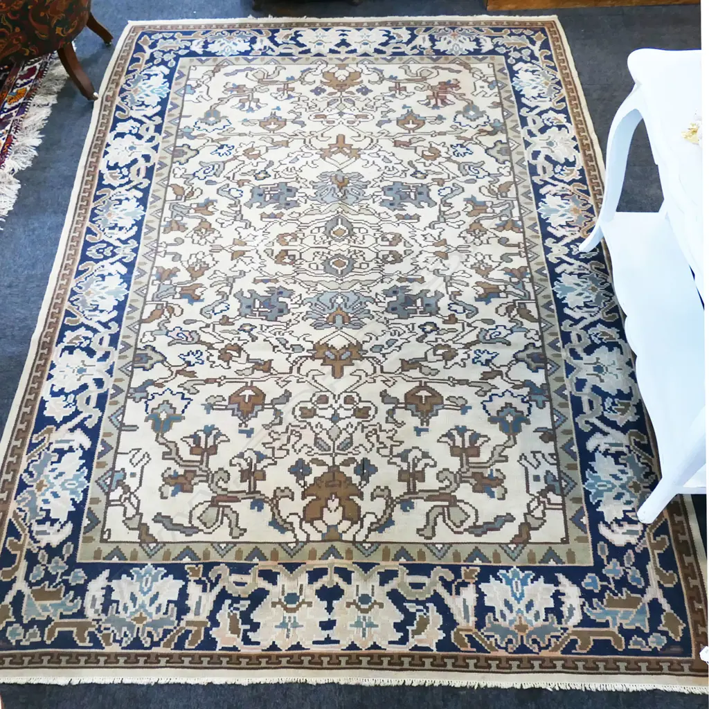 LG KELIM RUG 2850x2000mm Image 1++