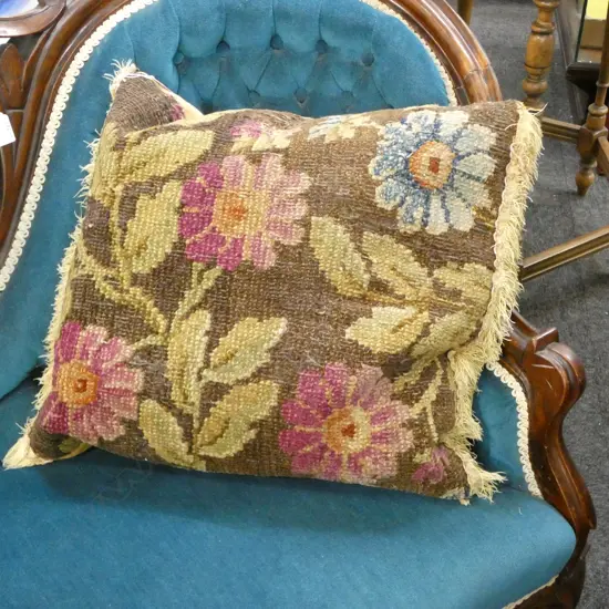 FLORAL RUG CUSHION 500x450mm