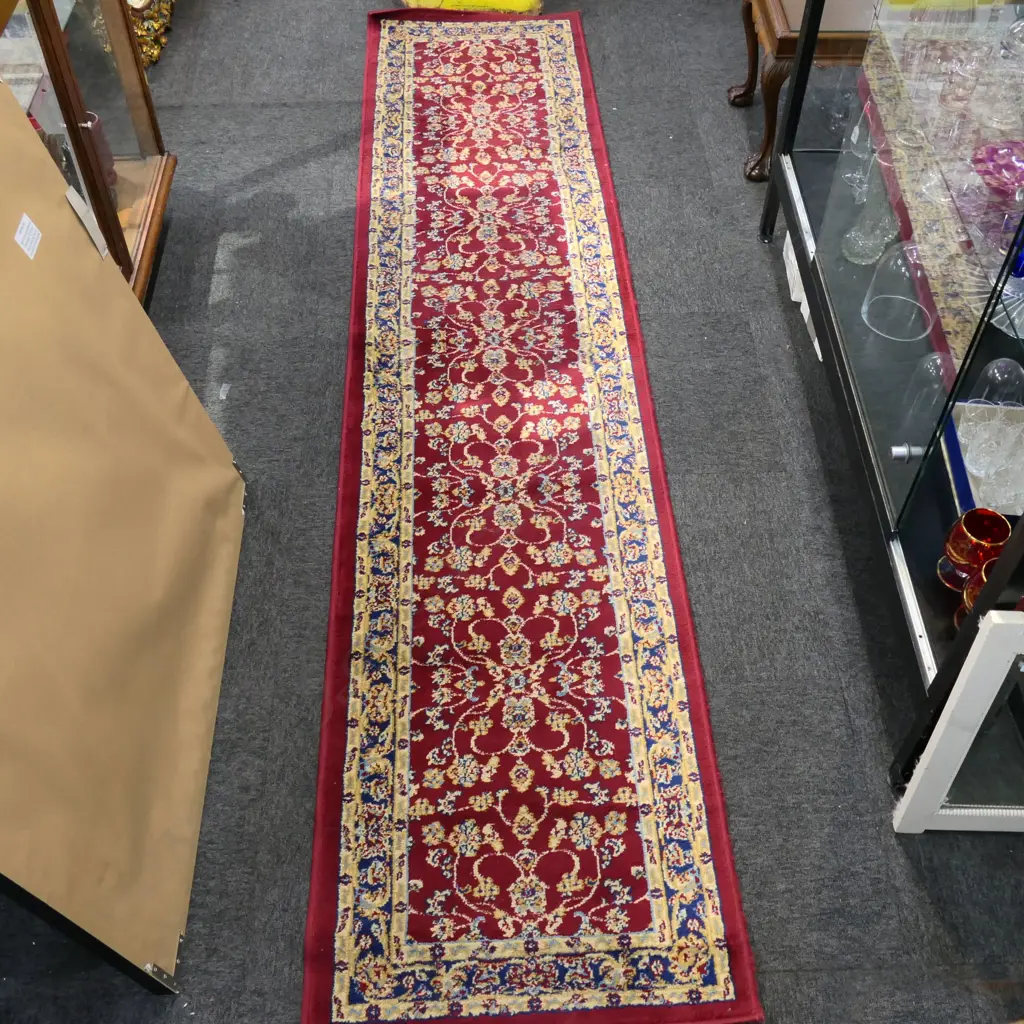 MACHINE WOVEN RUNNER L.3000 x 650mm Image 1++