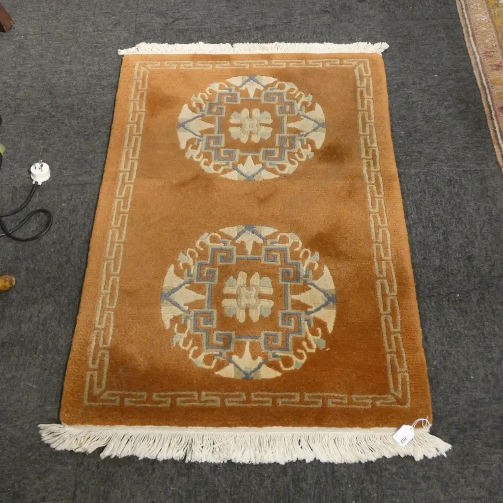 ORIENTAL TUFTED RUG 960x630mm Image 1++