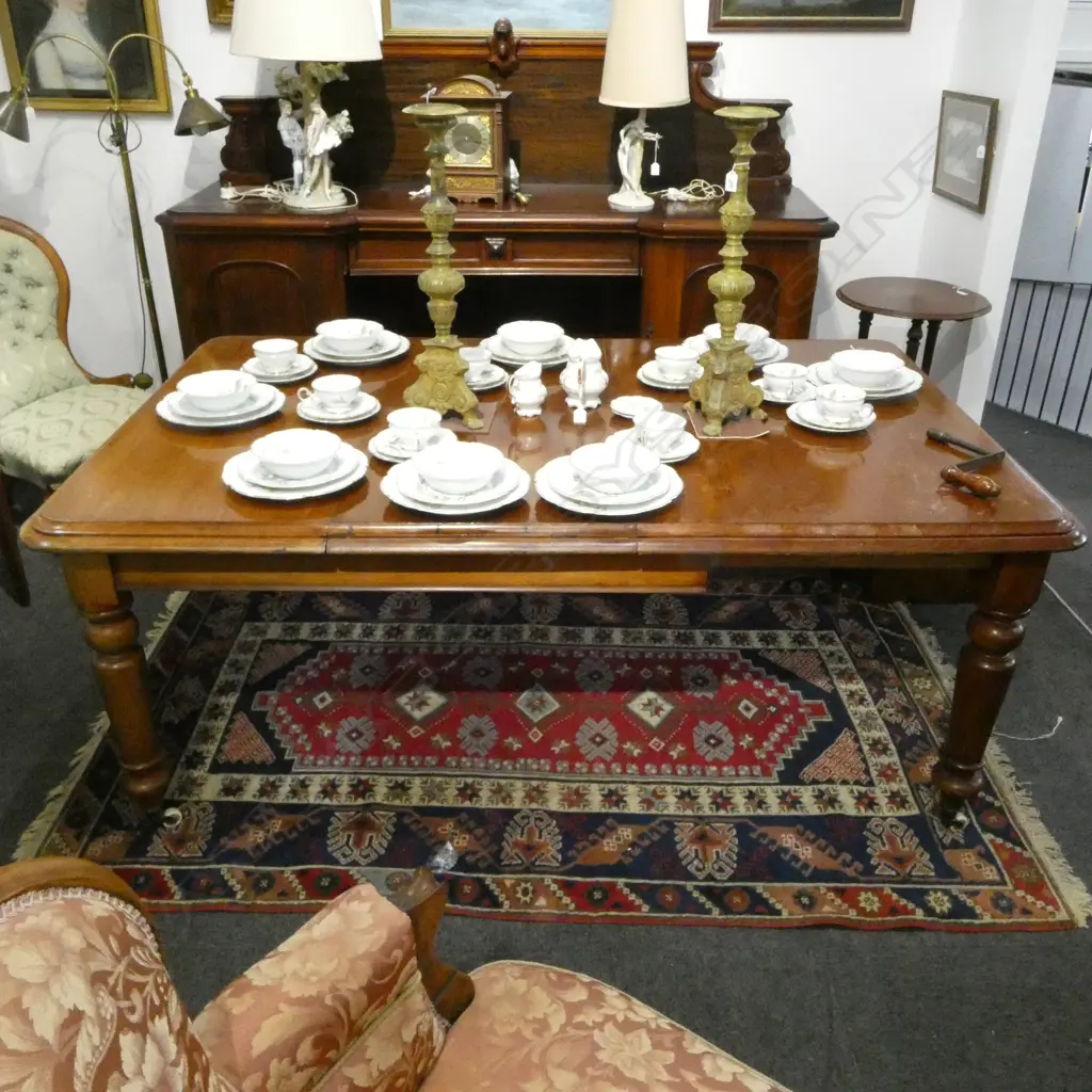 VICTORIAN MAHOGANY DINING TABLE Image 1++