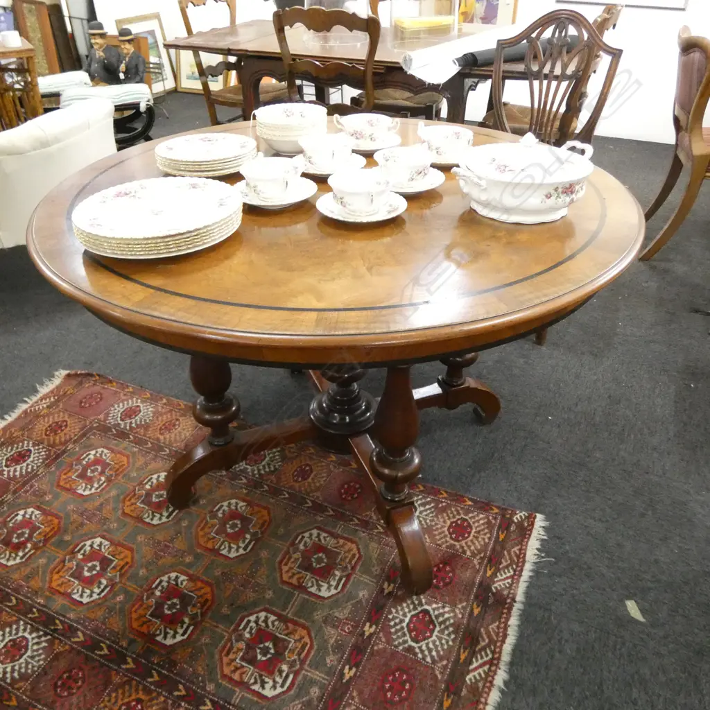 VICTORIAN DINING TABLE 1130mm dia Image 1++