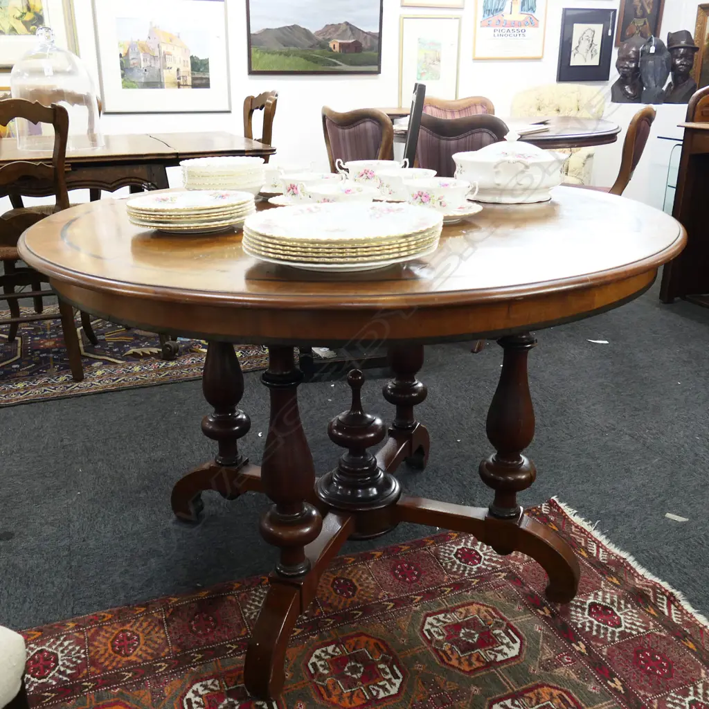 VICTORIAN DINING TABLE 1130mm dia Image 1++
