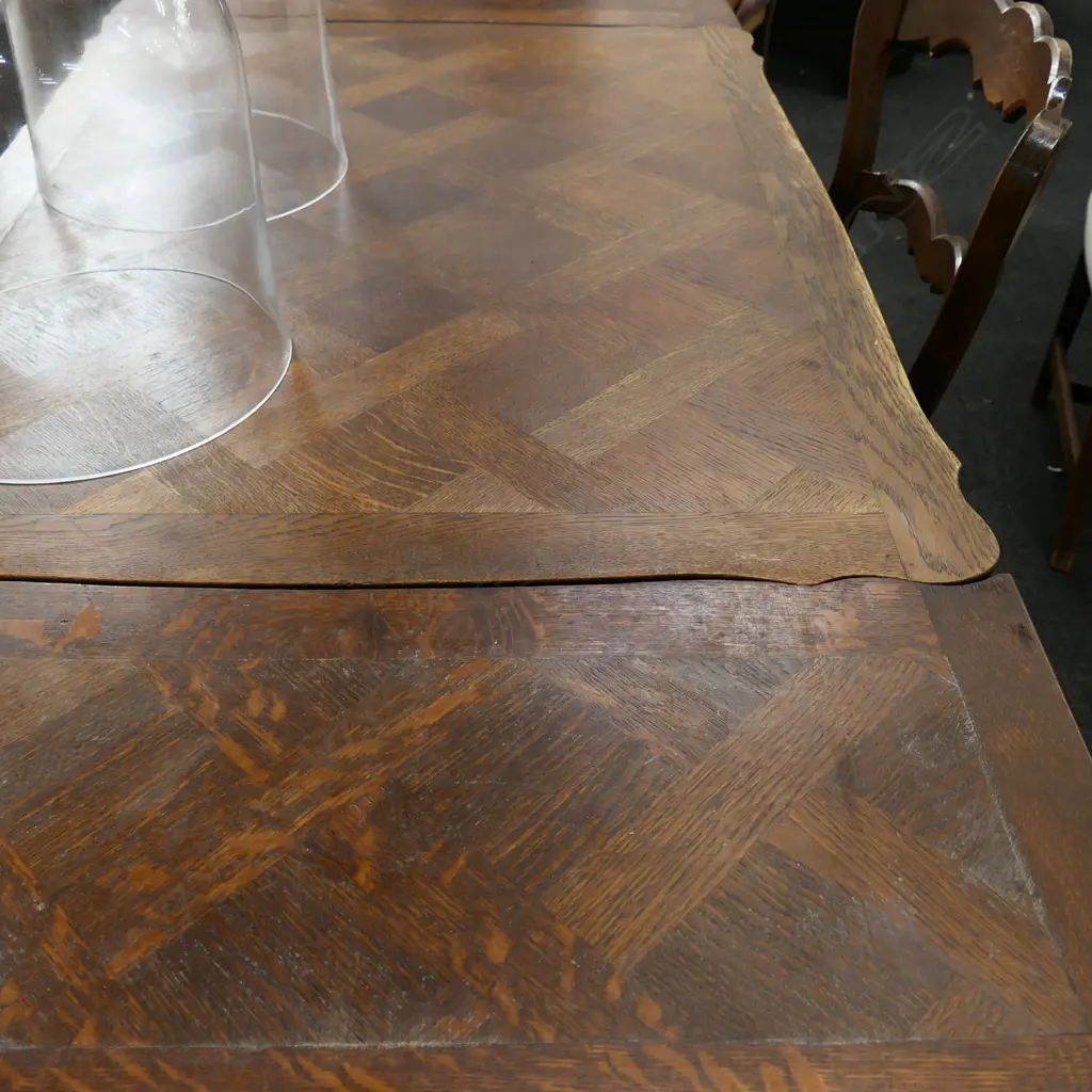 FRENCH EXTENDING DINING TABLE ( ONE LEG LOOSE) w. 4 DINING CHAIRS 1040x790x740mm Image 1++