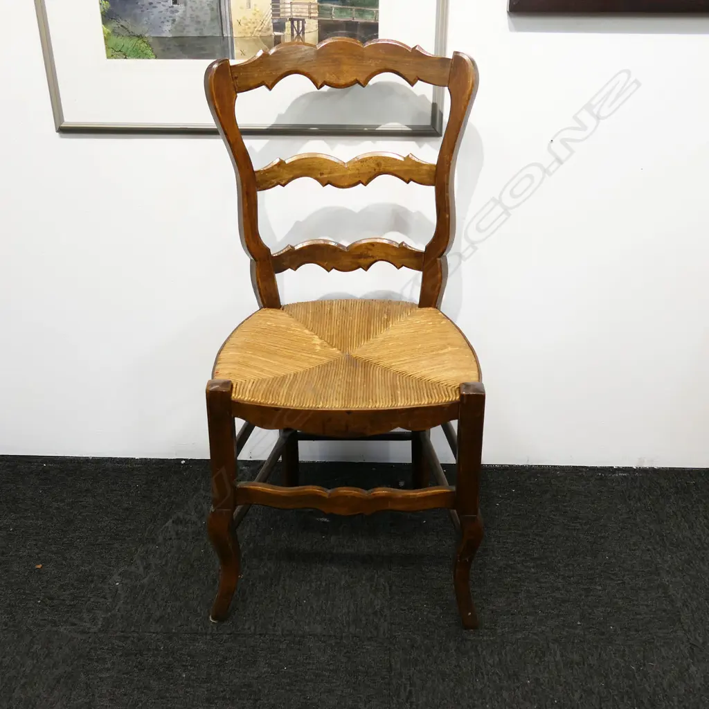 FRENCH EXTENDING DINING TABLE ( ONE LEG LOOSE) w. 4 DINING CHAIRS 1040x790x740mm Image 1++