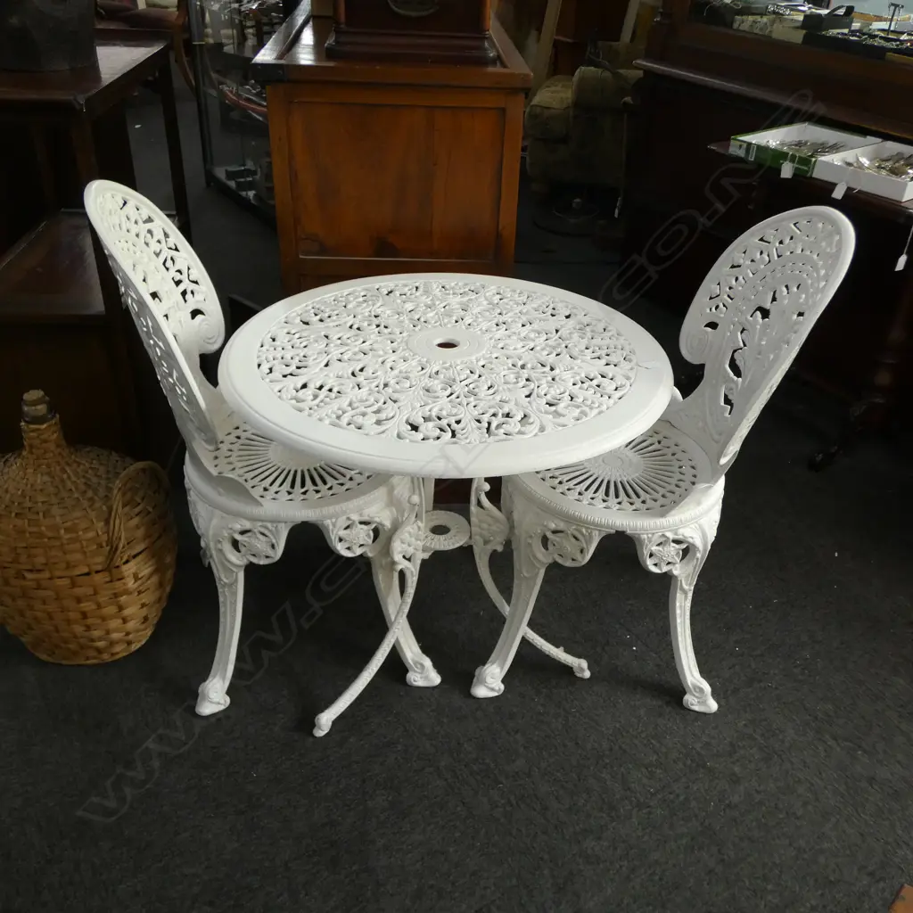 WHITE PAINTED ENDERSLEY PATIO SET; TABLE & PR CHAIRS Image 1++