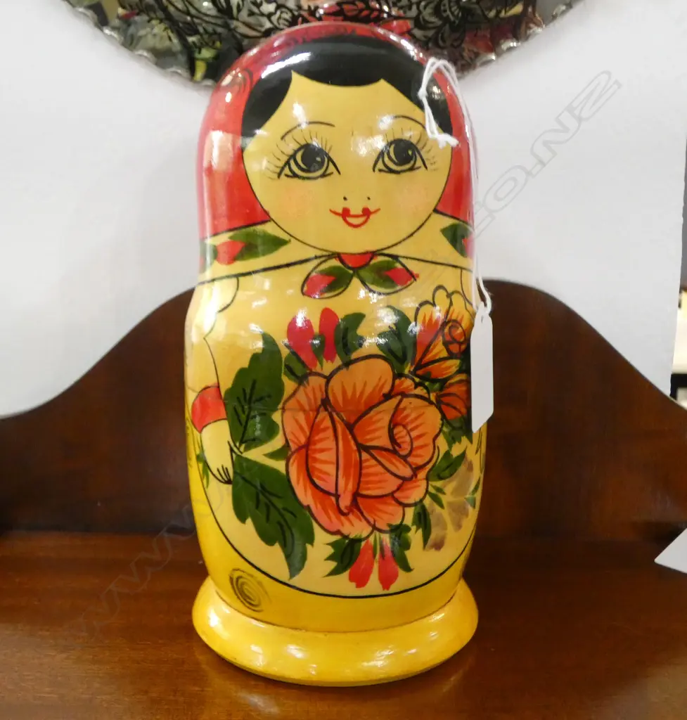 RUSSIAN TURNED & PAINTED Matryoshka 7 DOLL SET  Image 1++