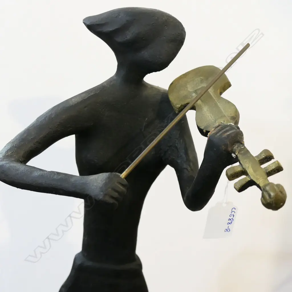 TALL METAL CAST ORNAMENT OF A VIOLINIST H.1170mm Image 1++