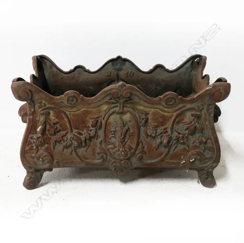 OLD CAST IRON PLANTER 500x290x290mm Image 1++