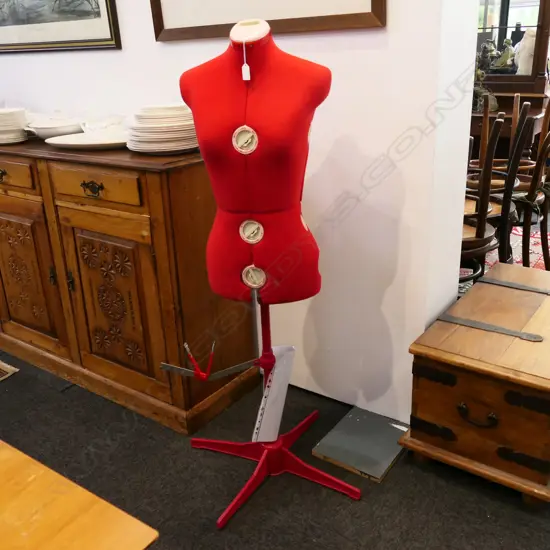 SINGER AJUSTABLE DRESS FORM H.1300mm