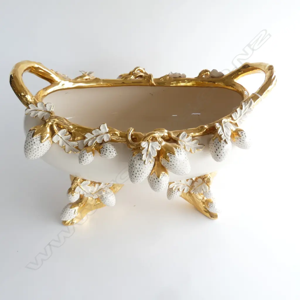 LG GILDED CERAMIC BOWL w. STRAWBERRY DECORATION W.450mm Image 1++