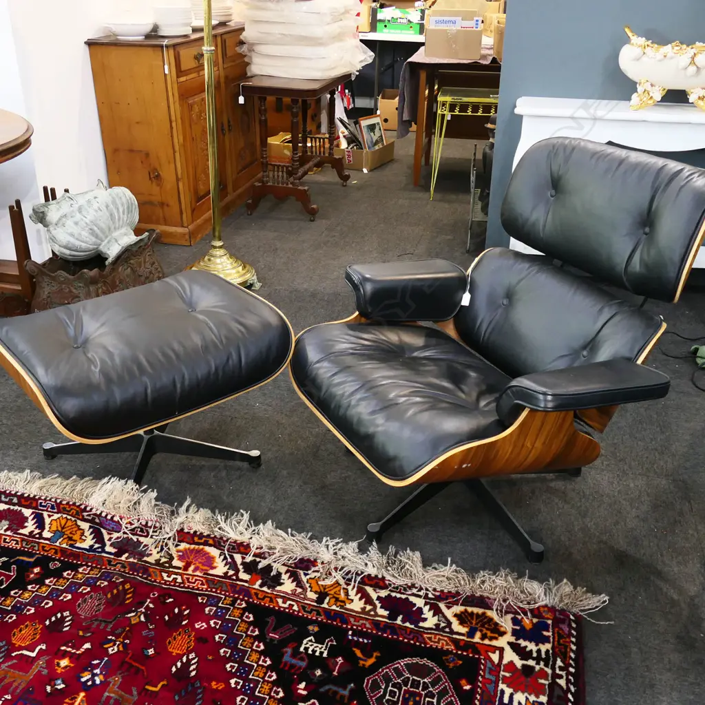 EAMES STYLE CHAIR & OTTOMAN  Image 1++