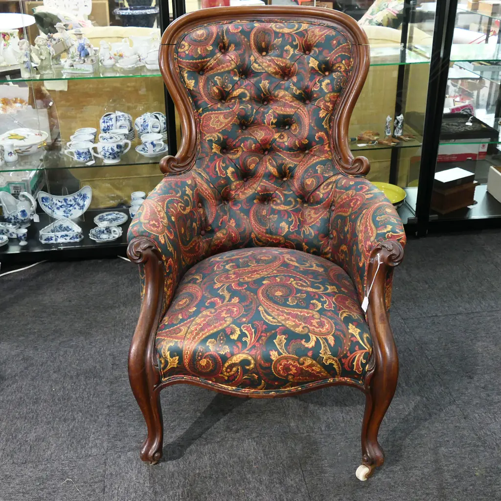 VICTORIAN GRANDFATHER CHAIR Image 1++