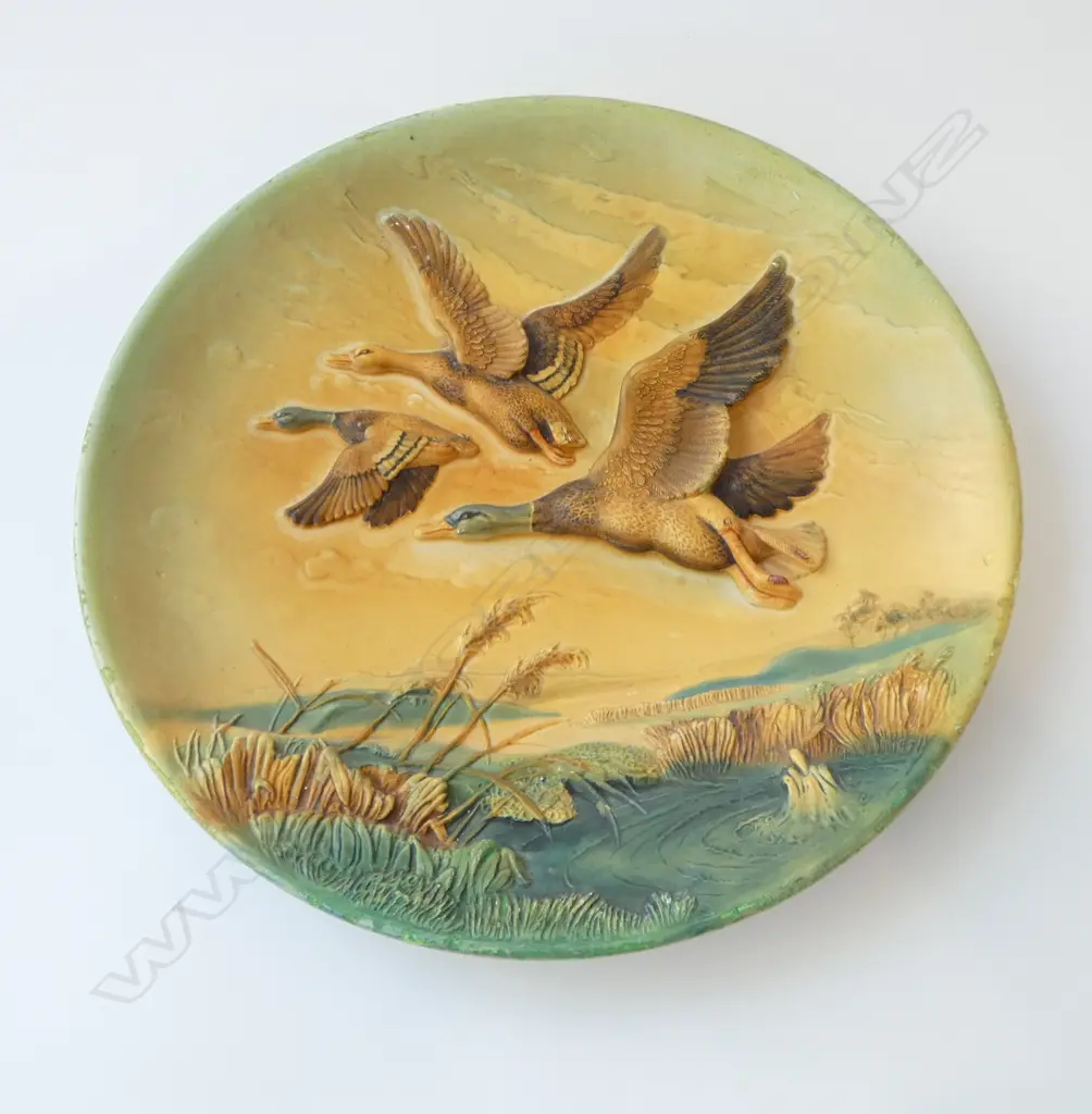 BOSSONS FLYING DUCKS CHALKWARE WALL PLAQUE, D.360mm Image 1++