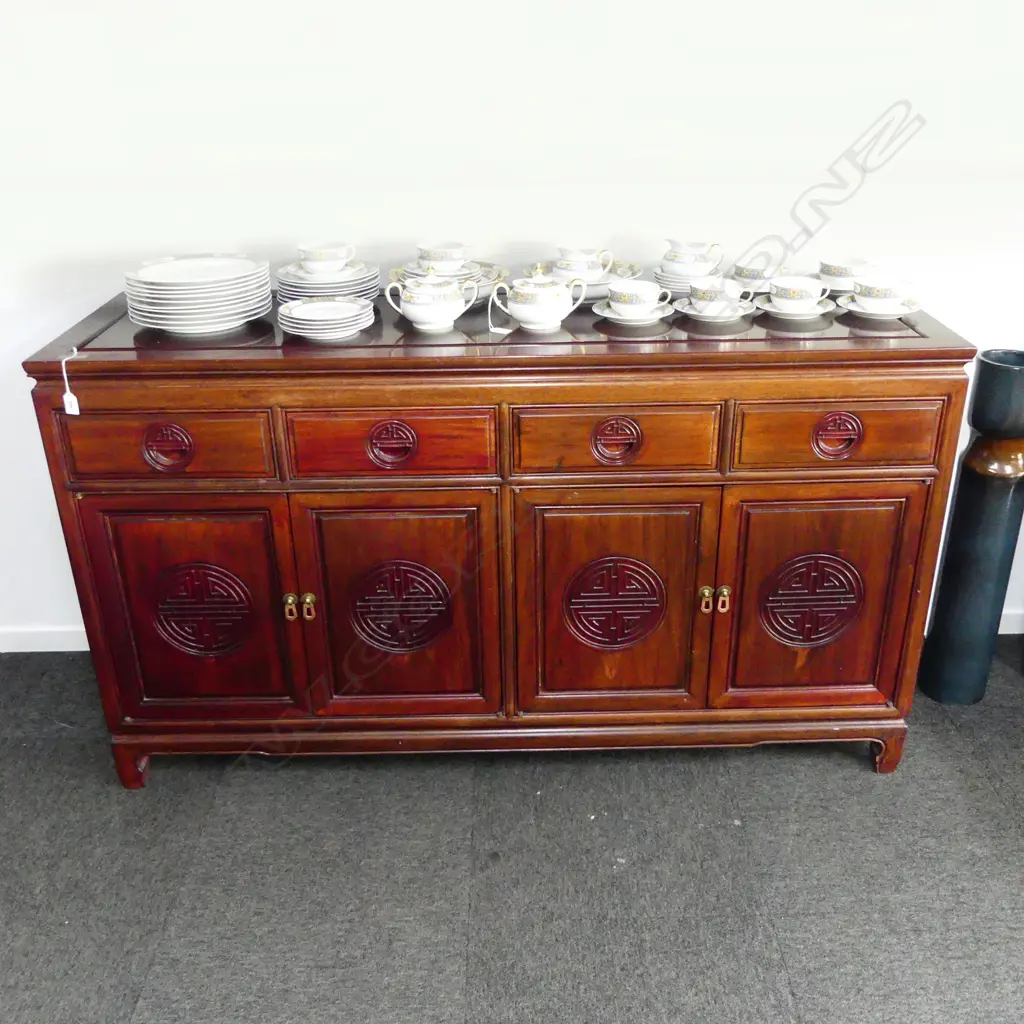 CHINESE ROSEWOOD SIDEBOARD/BUFFET Image 1++