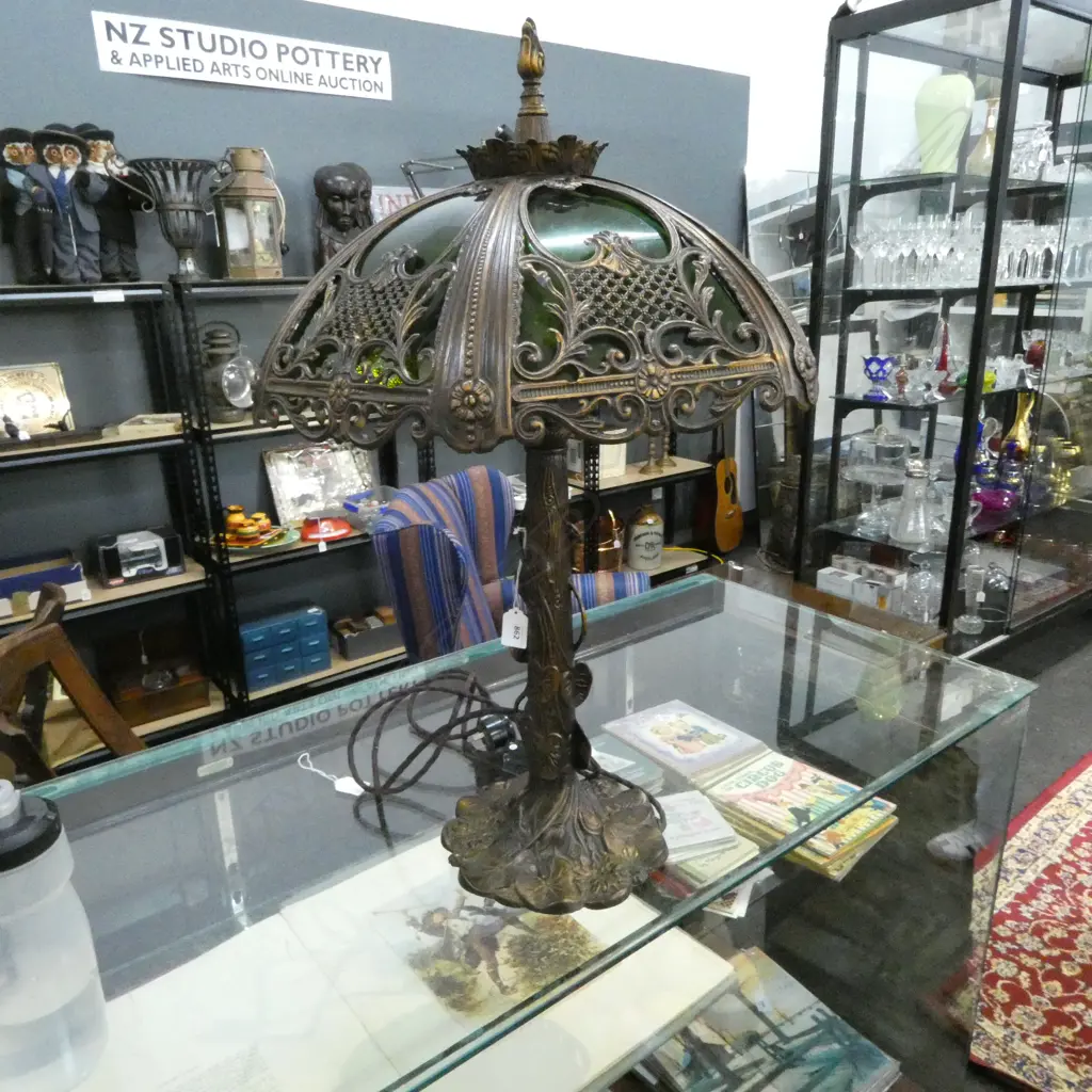 AMERICAN STYLE BRONZED TABLE LAMP w. GREEN SHADES, H.720mm Image 1++