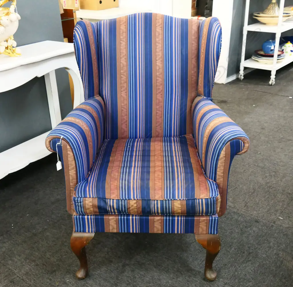 UPHOLSTERED WINGBACK ARMCHAIR Image 1++