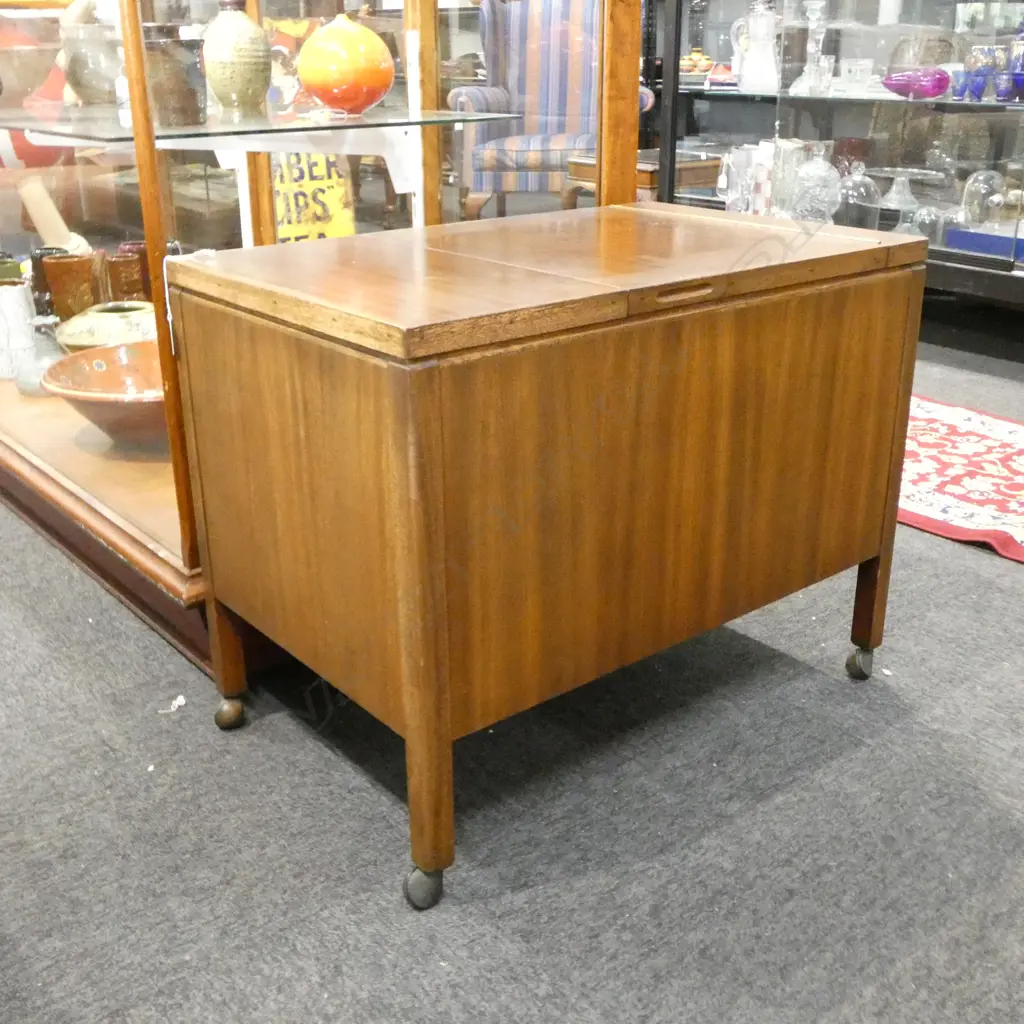 MAHOGANY DRINKS CABINET ON CASTORS 690x435x540mm Image 1++