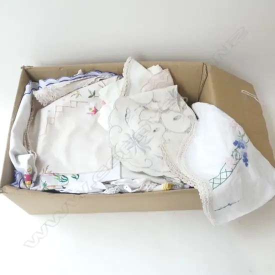 VINTAGE LINENS