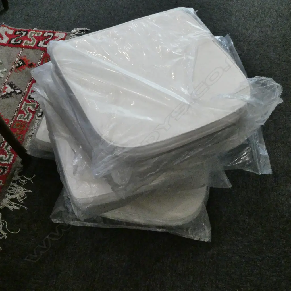 8 WHITE CHAIR PAD SQUAB CUSHIONS Image 1++